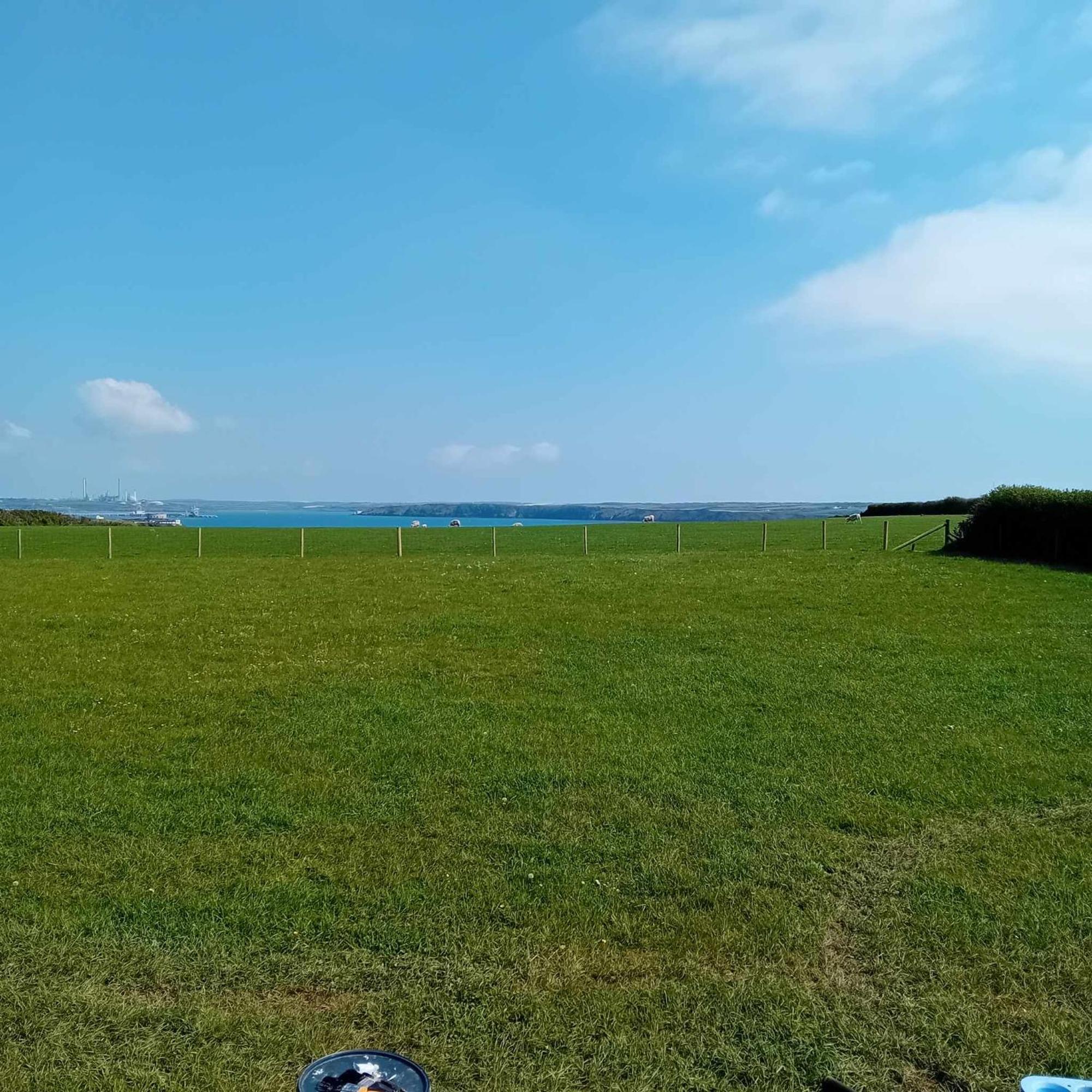 Coast Path Camping Saint Ishmaels  Bagian luar foto