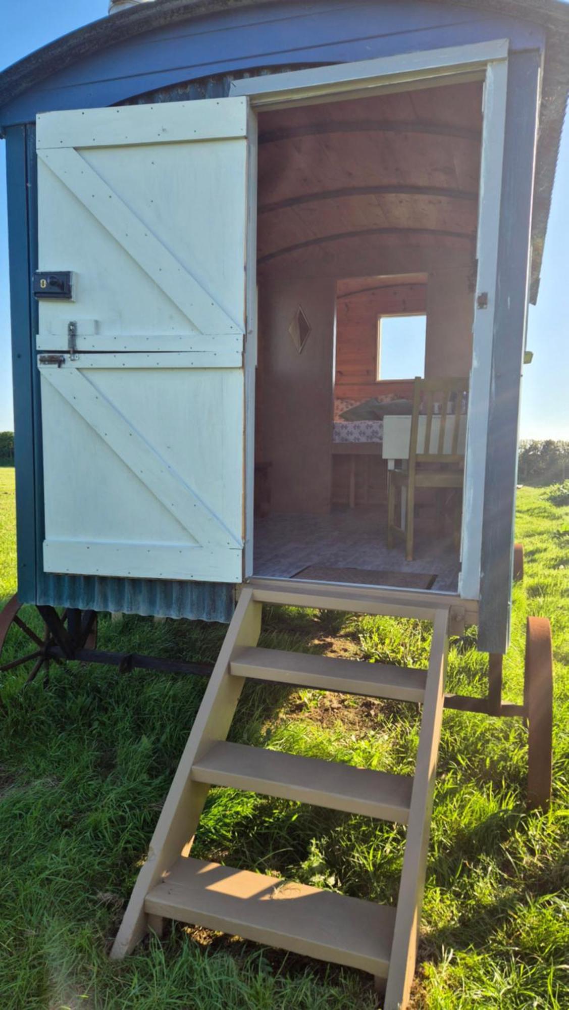 Coast Path Camping Saint Ishmaels  Bagian luar foto